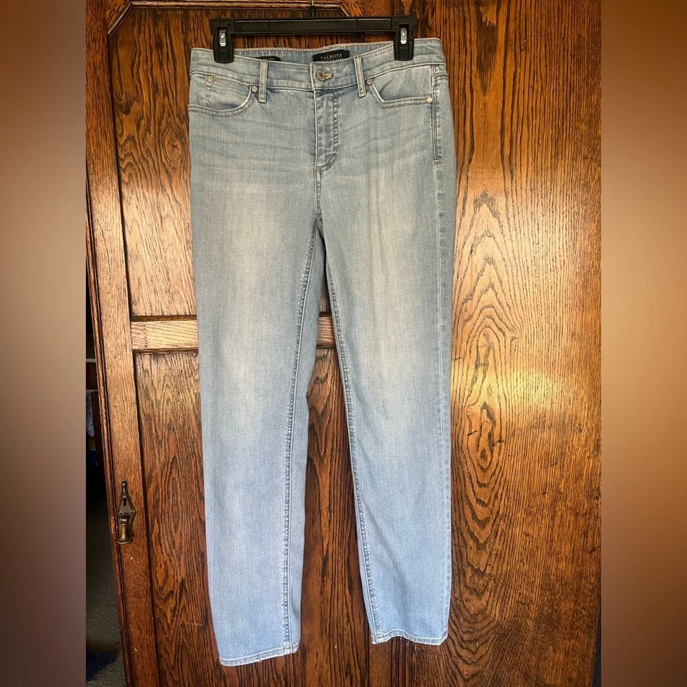 Talbots Flawless Five Pocket Slim Ankle Jeans light wash size 4